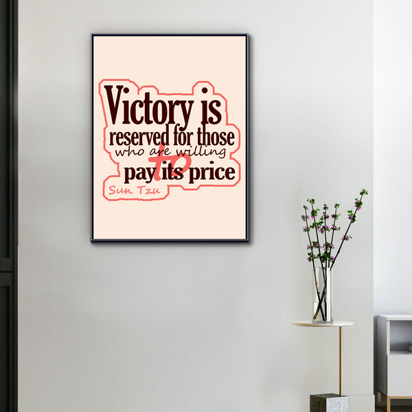 Toile “Victory is Reserved” accrochée dans un intérieur moderne avec cadre noir