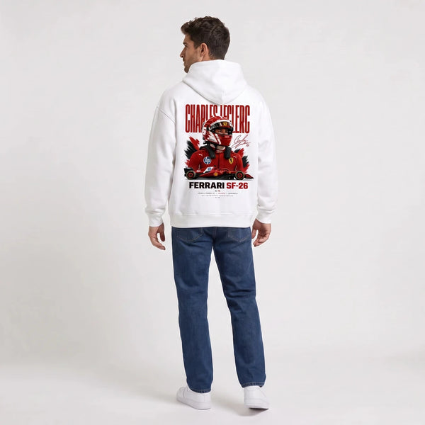 Sweat F1 Charles Leclerc blanc porté de dos en plan large avec print Signature