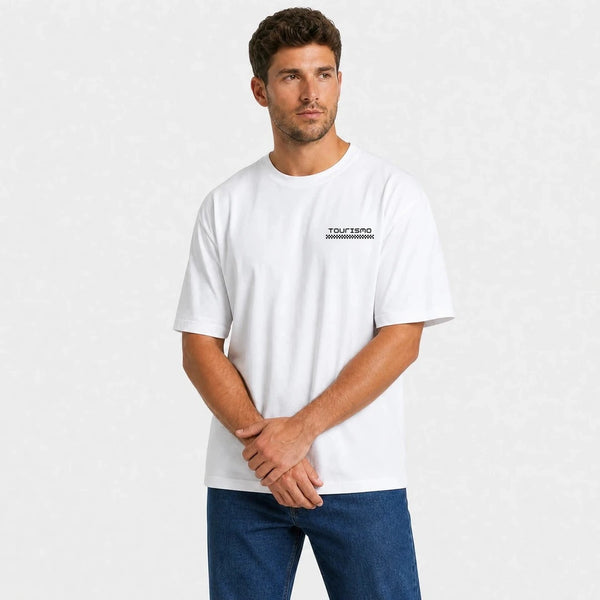 T-shirt Peugeot 205 Gti blanc vu de face en plan rapproché avec logo Tourismo