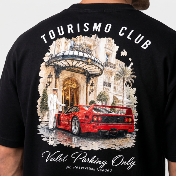 Gros plan print dos t-shirt noir Tourismo Club avec Ferrari F40 et entrée de palace