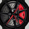 Nahaufnahme der Felge und des gravierten Bremssattels SHELBY, Shelby GT500 Uhr