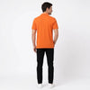 Mann im Lando Norris Polo in Orange von hinten, Rücken ohne Motiv