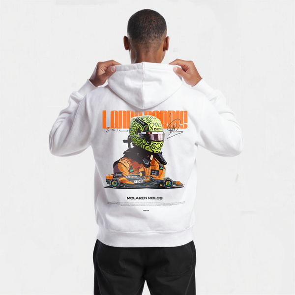Sweat blanc F1 Lando Norris Signature porté par mannequin, vue de face simple