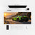 Mauspad Lamborghini Aventador SVJ Verde Mantis, auf einem hellen Schreibtisch mit Computer, Tastatur und Maus