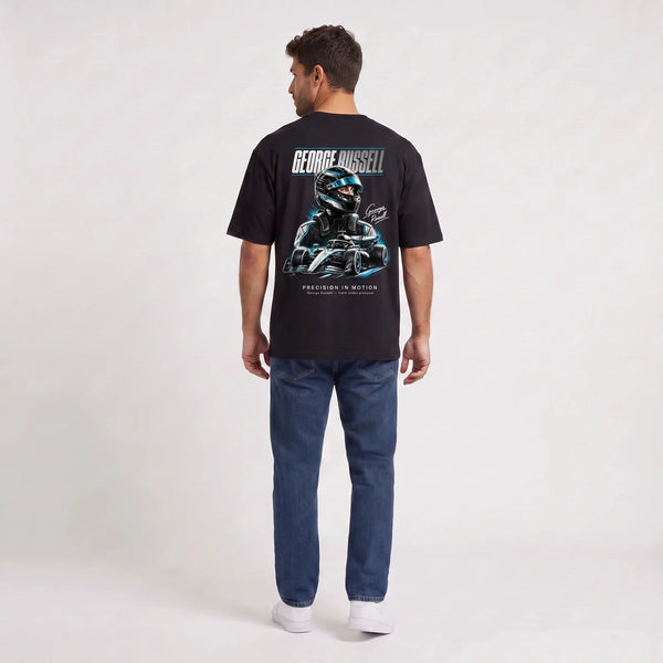 T-shirt F1 George Russell Signature noir porté de dos en plan large